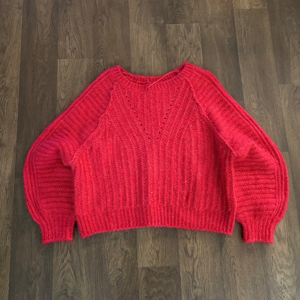 Modern Women's Authentic Free People Chunky Knit Boxy Red Puffy Sleeve Sweater
